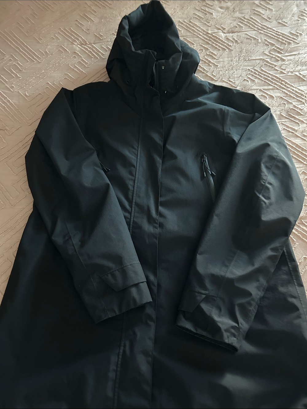 Helly Hansen Black Hooded Raincoat with Zippered Chest Pocket